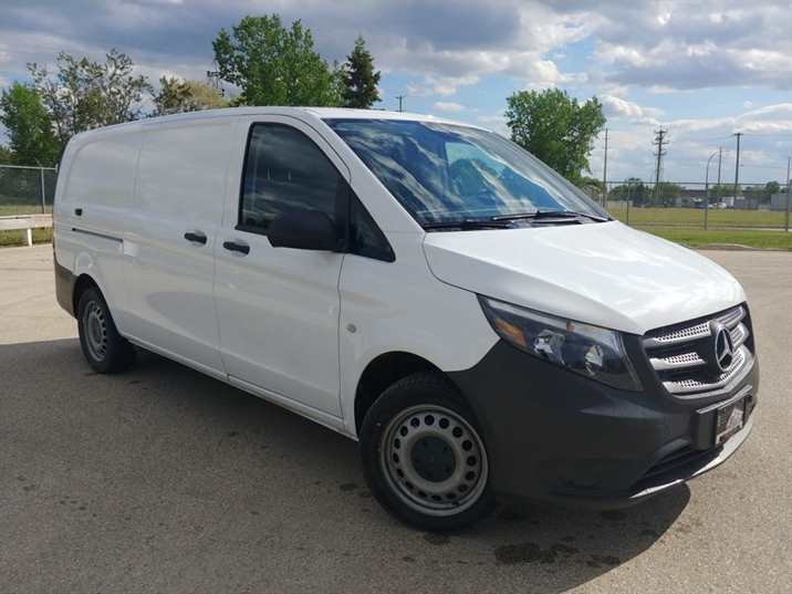 Mercedes Metris 2019