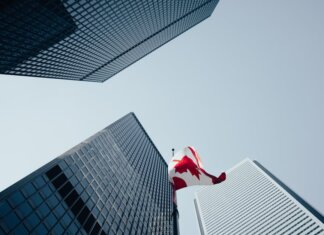 Правительство Канады запускает программу на $1 млрд через BDC и выделяет $500 млн на борьбу с тарифами