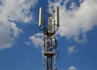 Канада выделяет новые частоты для 5G и упрощает размещение вышек