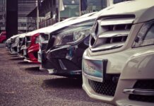Booking.com запускает бронирование аренды автомобилей через ChatGPT