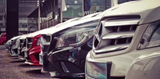 Booking.com запускает бронирование аренды автомобилей через ChatGPT