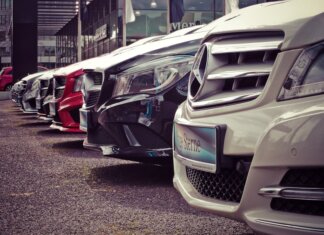 Booking.com запускает бронирование аренды автомобилей через ChatGPT