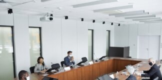 Министр Сидху продвигал торговые приоритеты Канады на встрече G7 в Париже