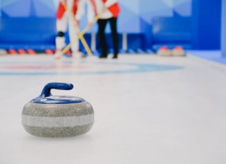 Айдесон и Генри представят Канаду на юниорском чемпионате мира по кёрлингу Айдесон и Генри представят Канаду на юниорском чемпионате мира по кёрлингу