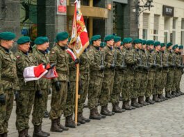 Министр Ананд встретилась с латвийским коллегой в Риге