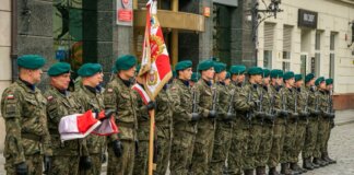 Министр Ананд встретилась с латвийским коллегой в Риге