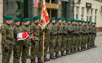 Министр Ананд встретилась с латвийским коллегой в Риге Министр Ананд встретилась с латвийским коллегой в Риге