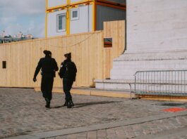 Двое задержаны за взлом строящегося жилого комплекса в Реджайне