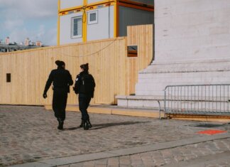 Двое задержаны за взлом строящегося жилого комплекса в Реджайне