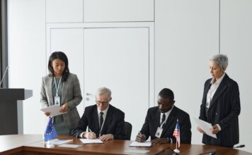 Британская Колумбия опубликовала отчёт о равенстве при трудоустройстве в госслужбе