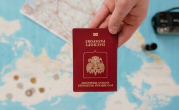 Канада упростила визовые требования для граждан Индонезии и Малайзии