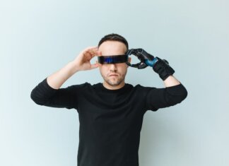 Meta расширяет возможности умных очков для людей с инвалидностью Meta расширяет возможности умных очков для людей с инвалидностью