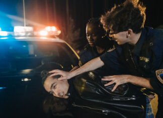 Житель Калгари обвиняется в торговле людьми по итогам операции Regina Police Житель Калгари обвиняется в торговле людьми по итогам операции Regina Police