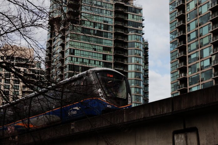 SkyTrain модернизирует депо для размещения новых длинных поездов