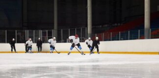 Брайс Пикфорд признан лучшим защитником года в WHL