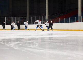 Брайс Пикфорд признан лучшим защитником года в WHL