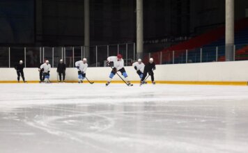 Брайс Пикфорд признан лучшим защитником года в WHL