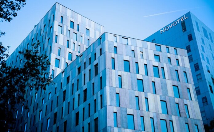 Booking.com: европейская индустрия гостеприимства остаётся оптимистичной, но малый бизнес отстаёт Booking.com: европейская индустрия гостеприимства остаётся оптимистичной, но малый бизнес отстаёт