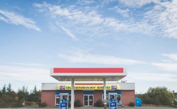 Министры ЛеБлан и Ходжсон встретились с лидерами нефтегазовой отрасли Министры ЛеБлан и Ходжсон встретились с лидерами нефтегазовой отрасли