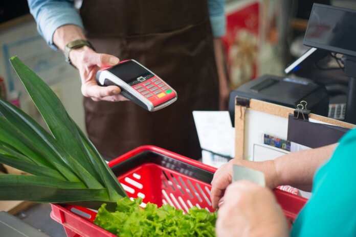 Канадцы начали получать первую ежеквартальную выплату по программе Canada Groceries and Essentials Benefit Канадцы начали получать первую ежеквартальную выплату по программе Canada Groceries and Essentials Benefit