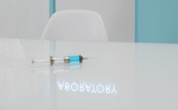 Глобальное исследование подтвердило безопасность и эффективность мРНК-вакцин Глобальное исследование подтвердило безопасность и эффективность мРНК-вакцин