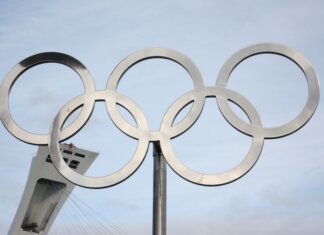 Госсекретарь по спорту Адам ван Куверден выступил на ежегодной сессии КОК