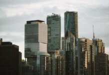 Британская Колумбия сократила бюрократию для ускорения бизнеса и стройки Британская Колумбия сократила бюрократию для ускорения бизнеса и стройки