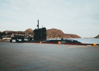 Консерваторы раскритиковали Карни за «фейковое объявление» о закупке подлодок