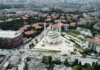 Инвесторы из ОАЭ не нашли проектов для вложения $70 млрд в Канаде Stunning aerial view of a modern mosque in Istanbul, showcasing surrounding cityscape.