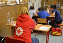 Participants in a first aid training in Vásárosnamény, Hungary, organized by the Hungarian Red Cross.
