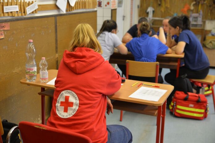 Participants in a first aid training in Vásárosnamény, Hungary, organized by the Hungarian Red Cross. Participants in a first aid training in Vásárosnamény, Hungary, organized by the Hungarian Red Cross.